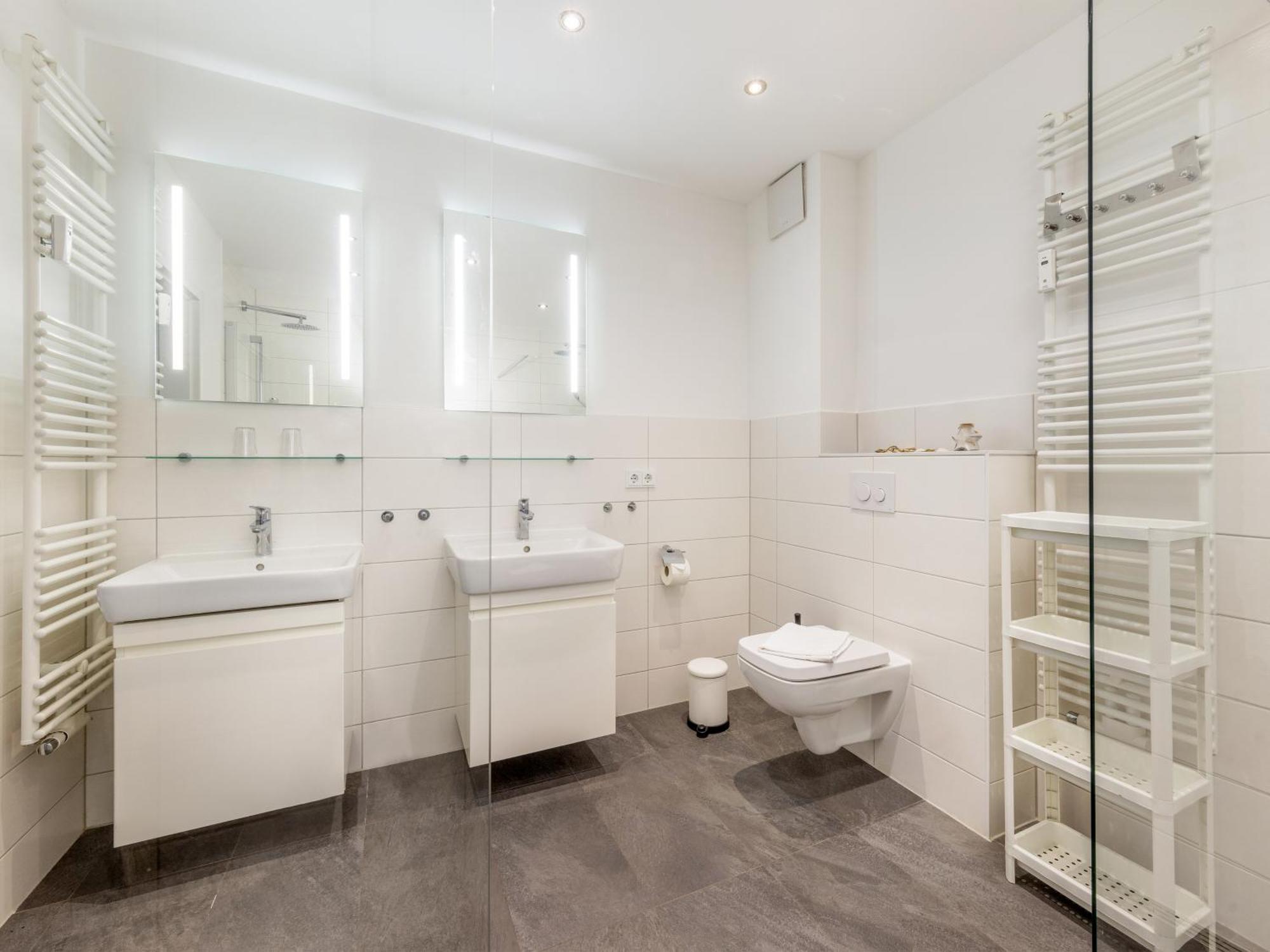 Ferienwohnung Strandlaeufer In Der Residenz Clara Sophia Binz Exterior foto